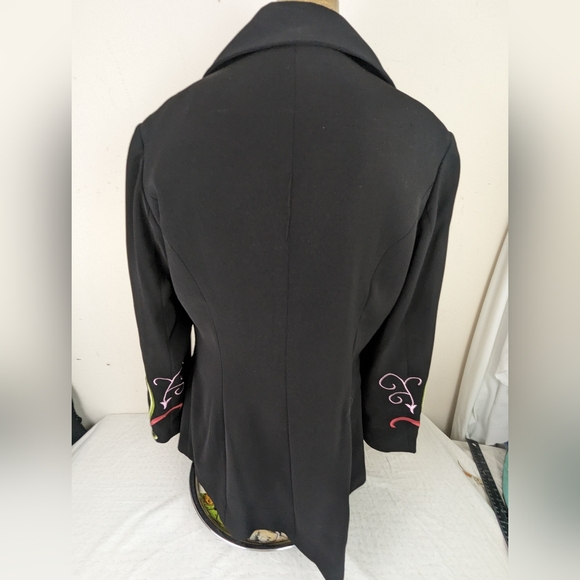 Psalm: CIV Black Blazer with Embriodered Lapel and Sleeves Size 12. Bag 7 - Picture 6 of 15